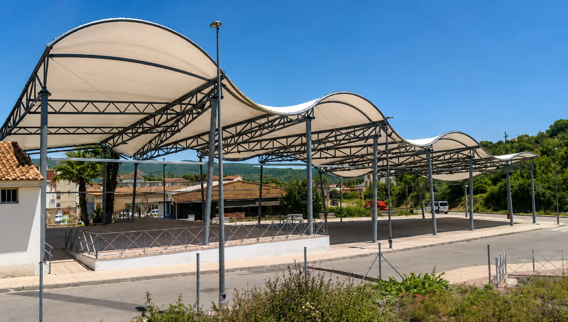 Cubierta textil especial sobre instalación deportiva singular