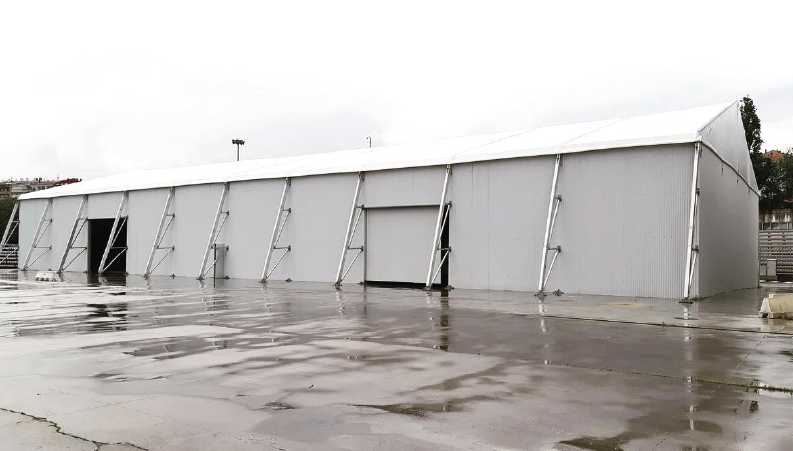 Carpas industriales seguras: resistencia al viento, nieve y fuego