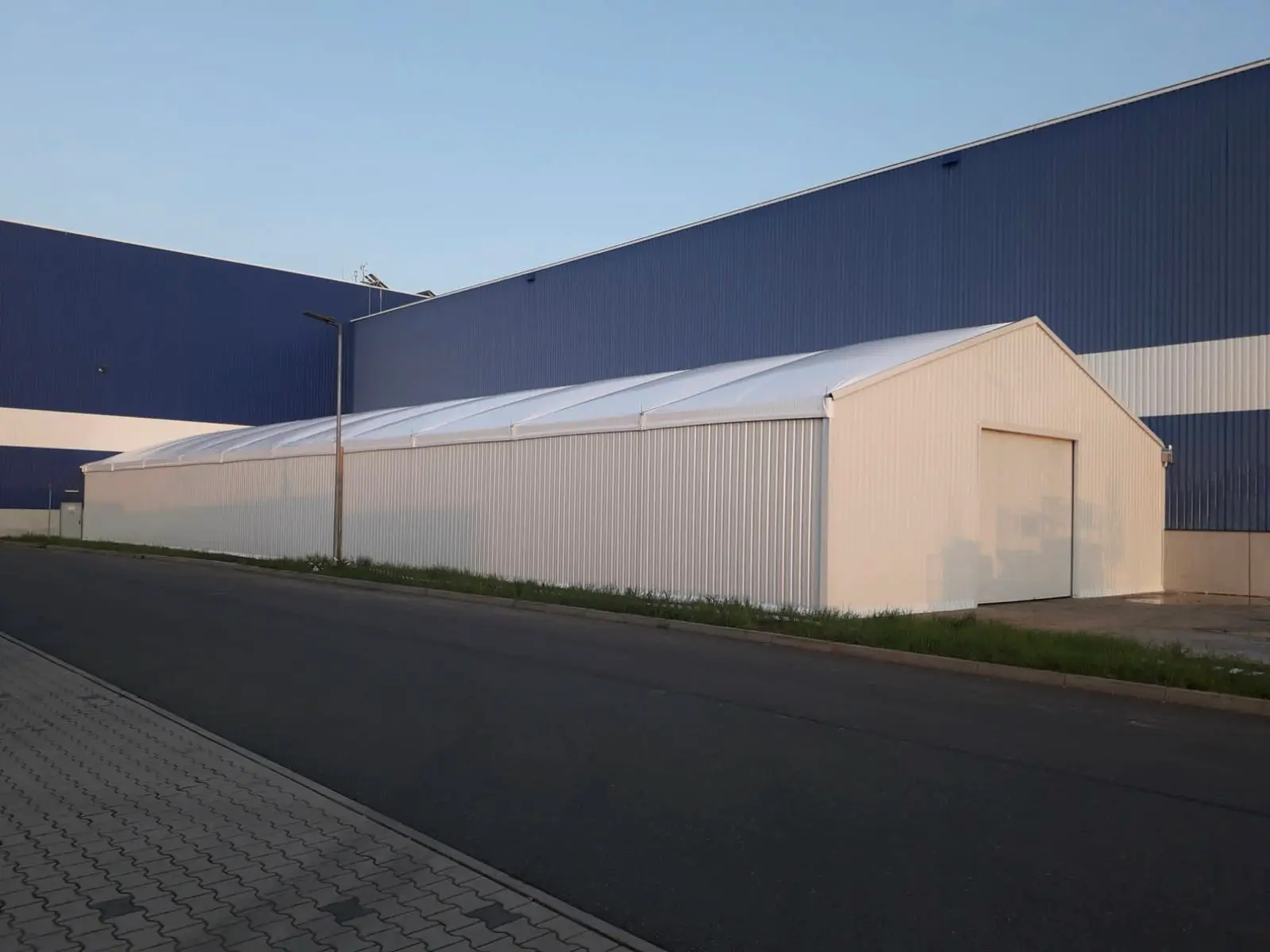 Nave desmontable industrial disponible en alquiler y compra