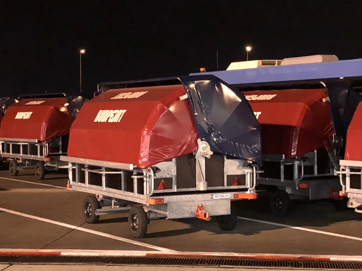 Mercancías protegidas con cubiertas textiles para transporte