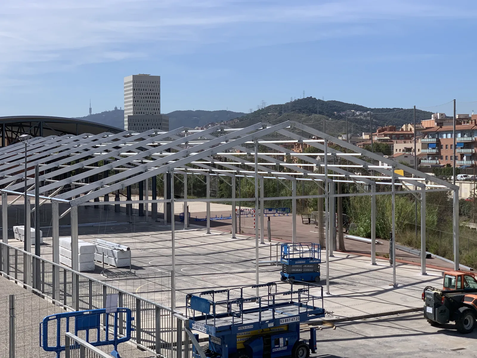 Carpa Industrial con Doble Techo — Martorell