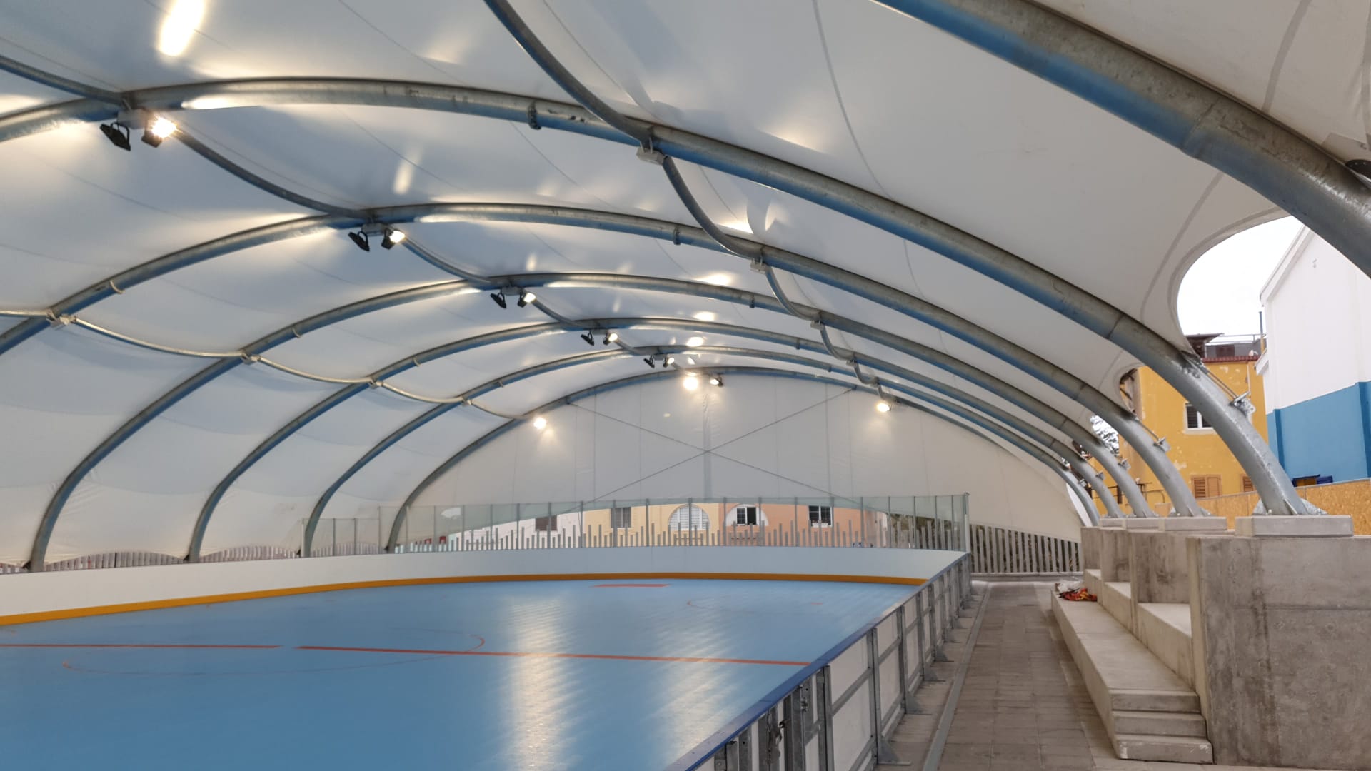 Cubierta para Pista de Hockey Polideportivo