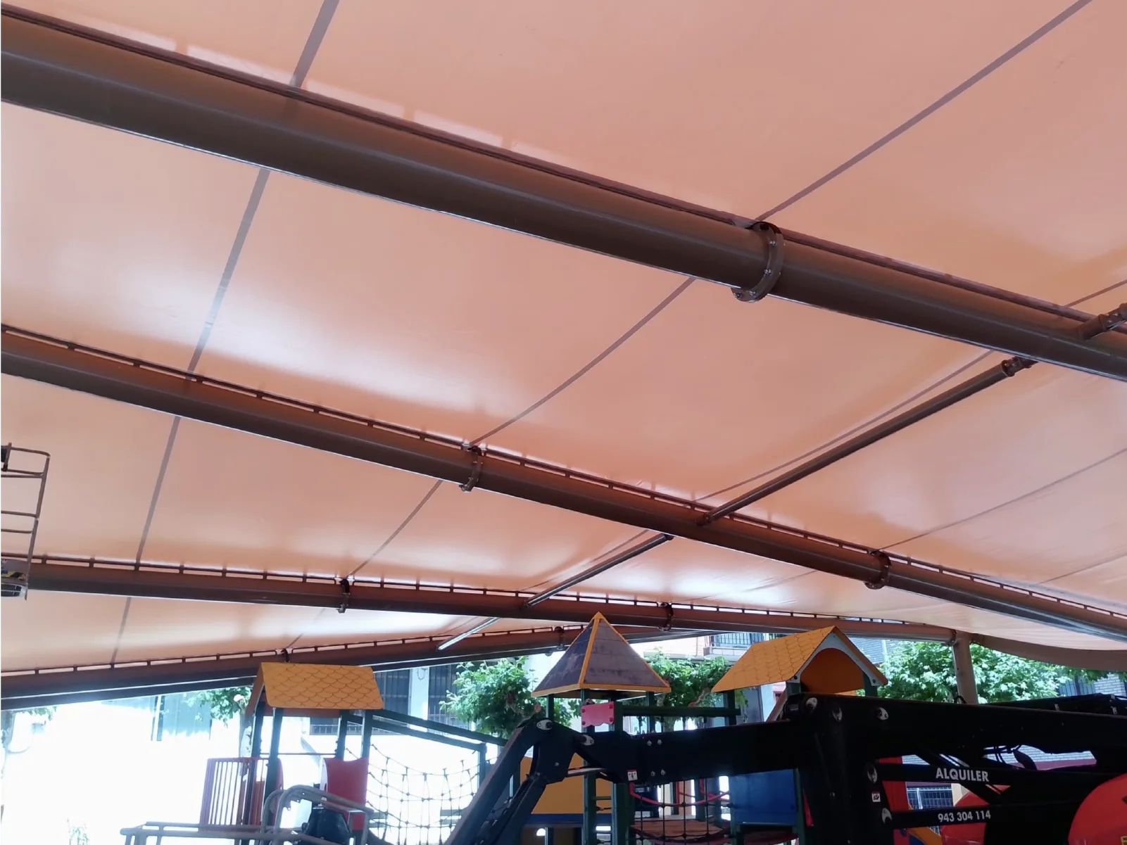Cubierta tensada para parque infantil en Lazkao | Arquitectura textil de 500 m² — imagen 5