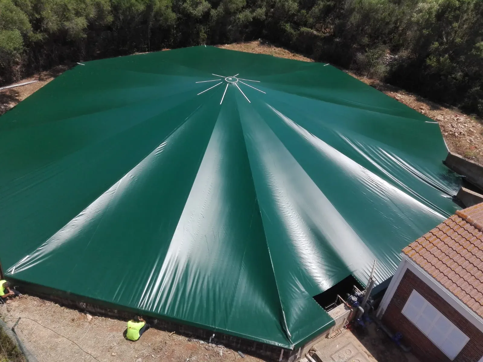 Cubierta Textil Tensada para Depósito de Aguas — Aeropuerto de Menorca — imagen 3