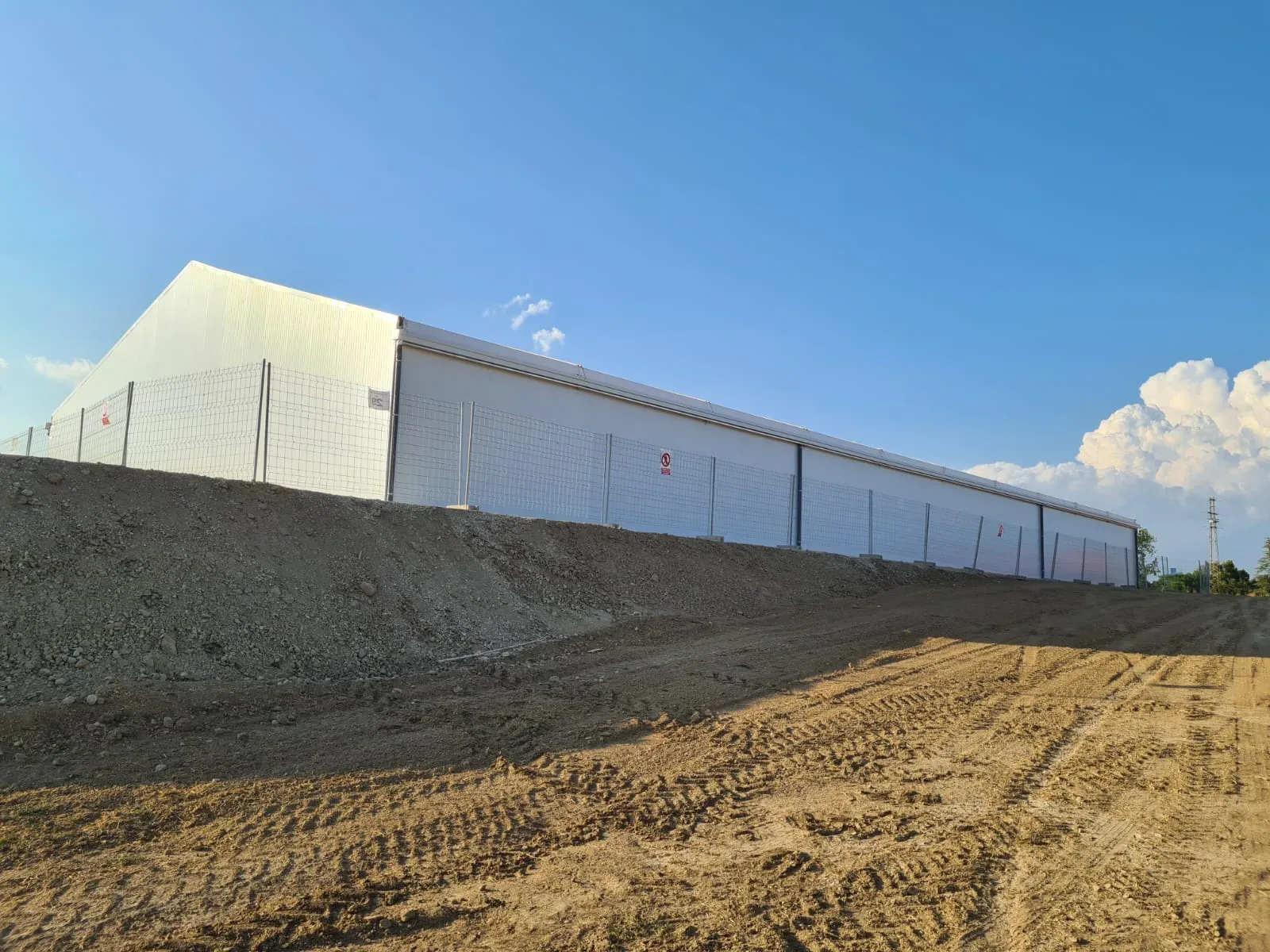Nave Almacén de 1.000 m² con Doble Cubierta y Separación Intermedia — Tarragona — imagen 3