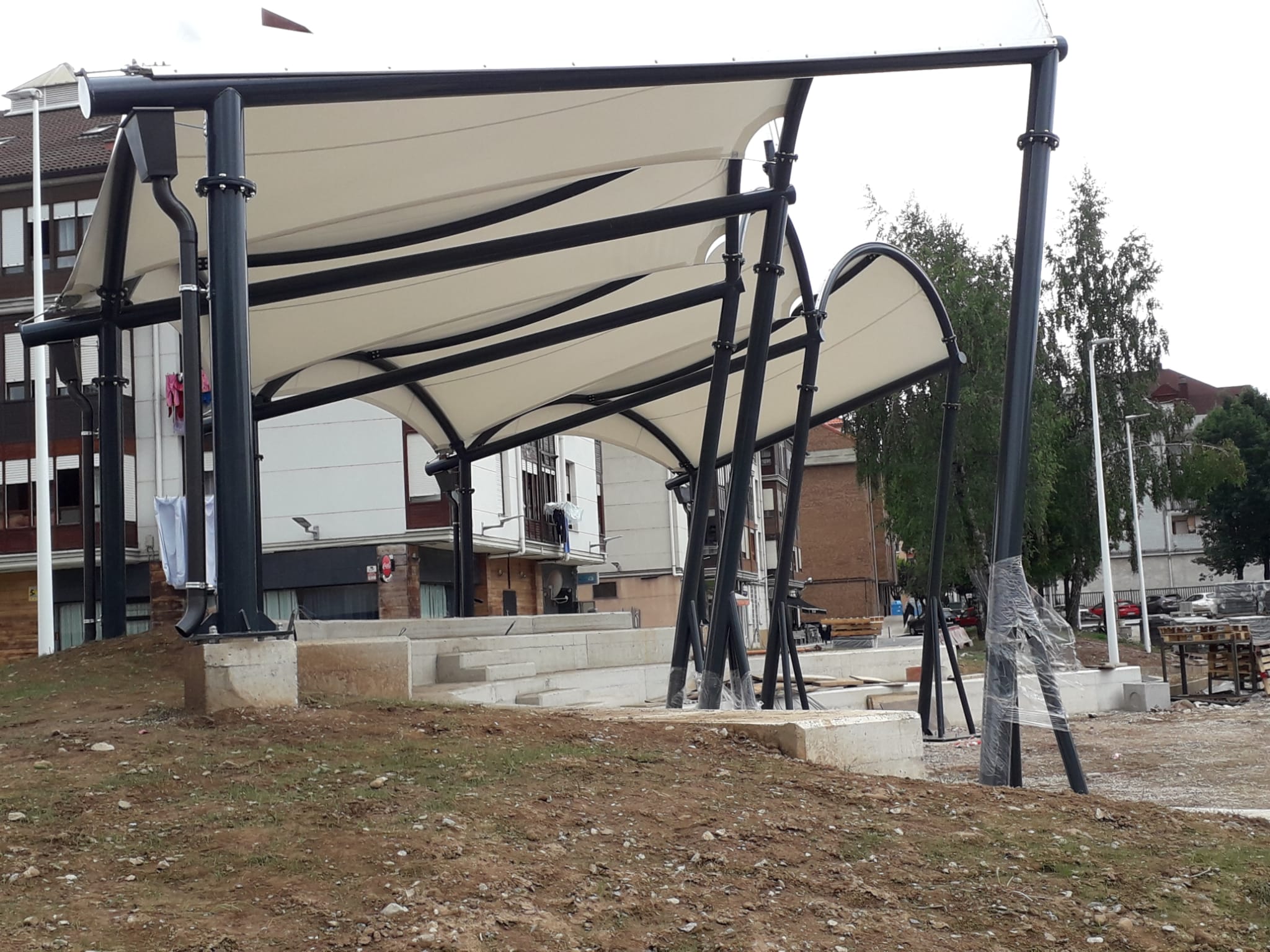 Espacio de Sombra en Santiago de Cartes — imagen 2