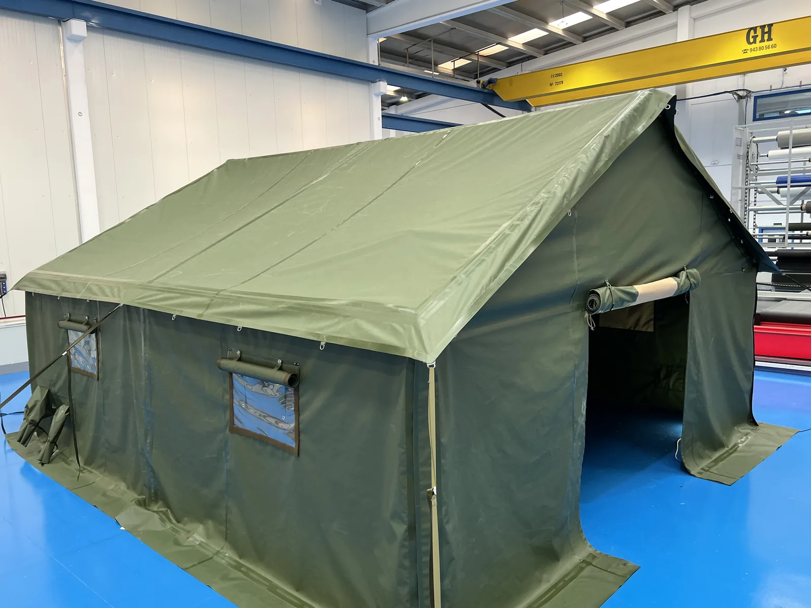 Tienda Militar con Estructura Interior Metálica — imagen 2