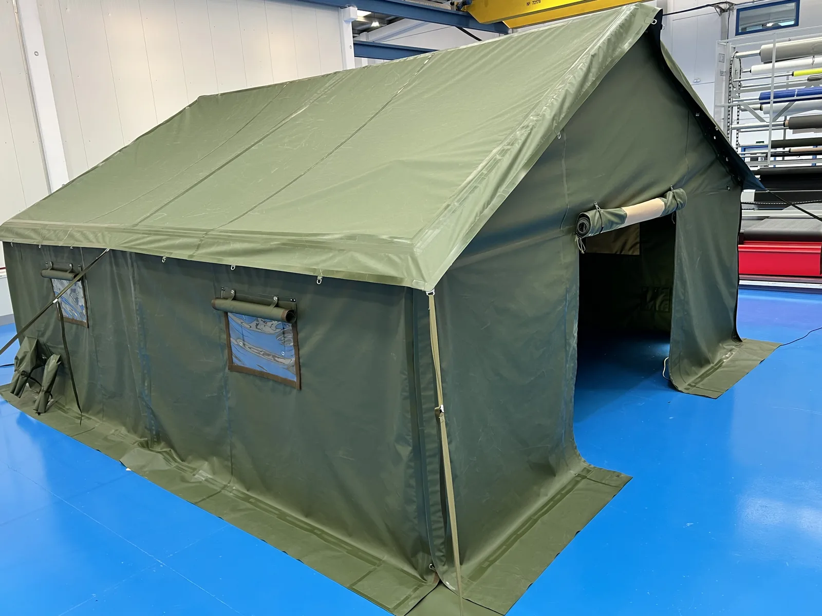 Tienda Militar con Estructura Interior Metálica — imagen 3
