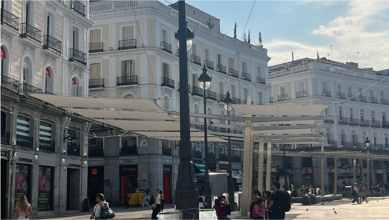 Toldos para Sombra en la Puerta del Sol de Madrid