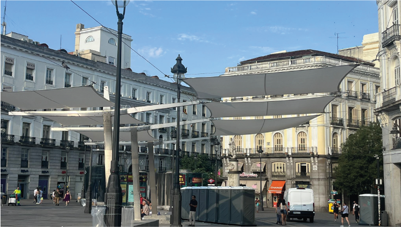 Toldos para Sombra en la Puerta del Sol de Madrid — imagen 2