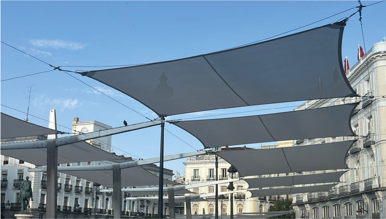 Toldos para Sombra en la Puerta del Sol de Madrid — imagen 4