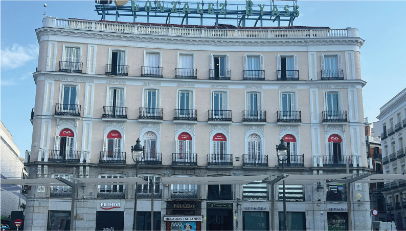 Toldos para Sombra en la Puerta del Sol de Madrid — imagen 5